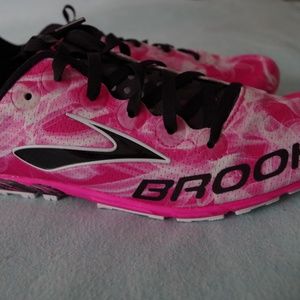 Brooks Spikes